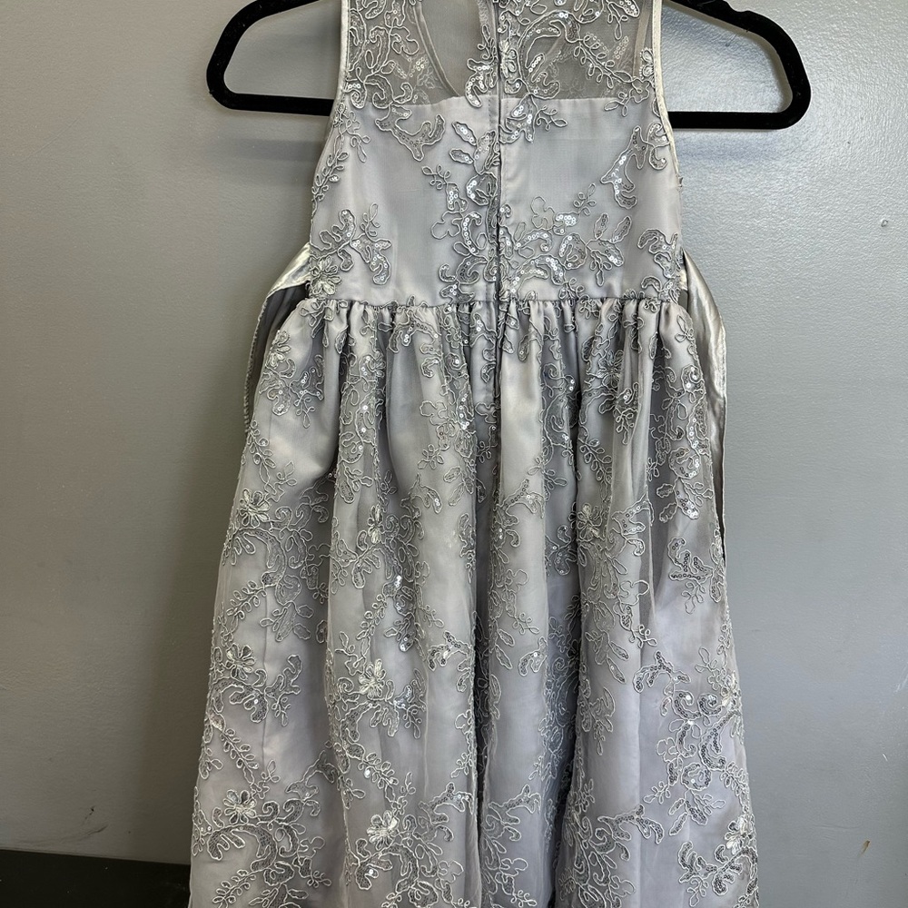 Elegant Silver Kids Dress. <32> - Picture 3 of 4